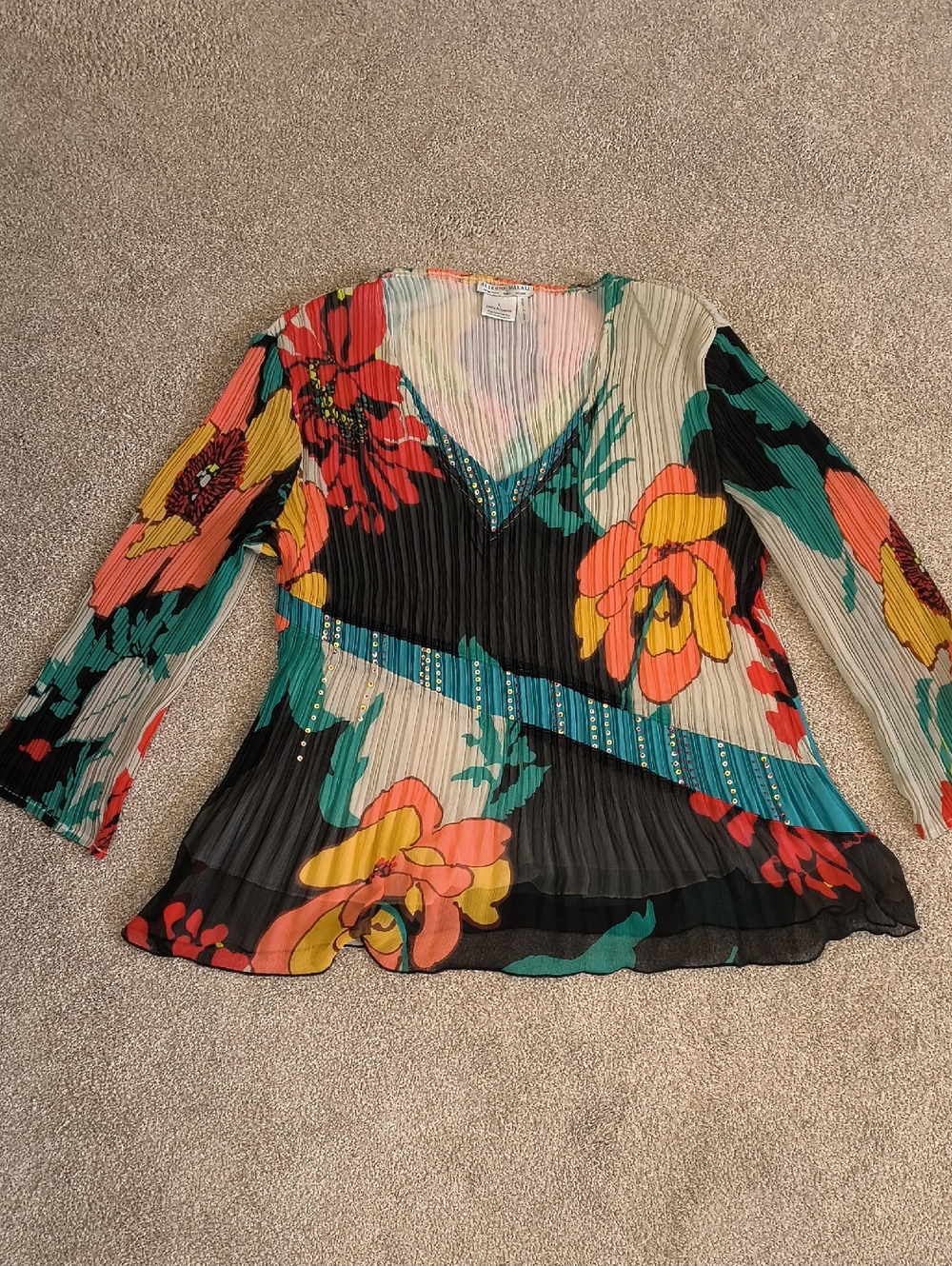 Alberto Makali Beautiful Multicolor Floral Pleated V-Neck Blouse W/Sequin Beads
